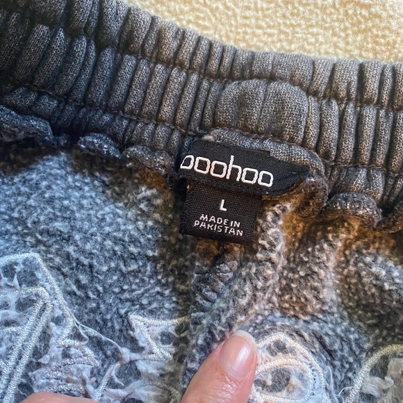 Gray Y2K Sweatpants - Picture 5 of 6